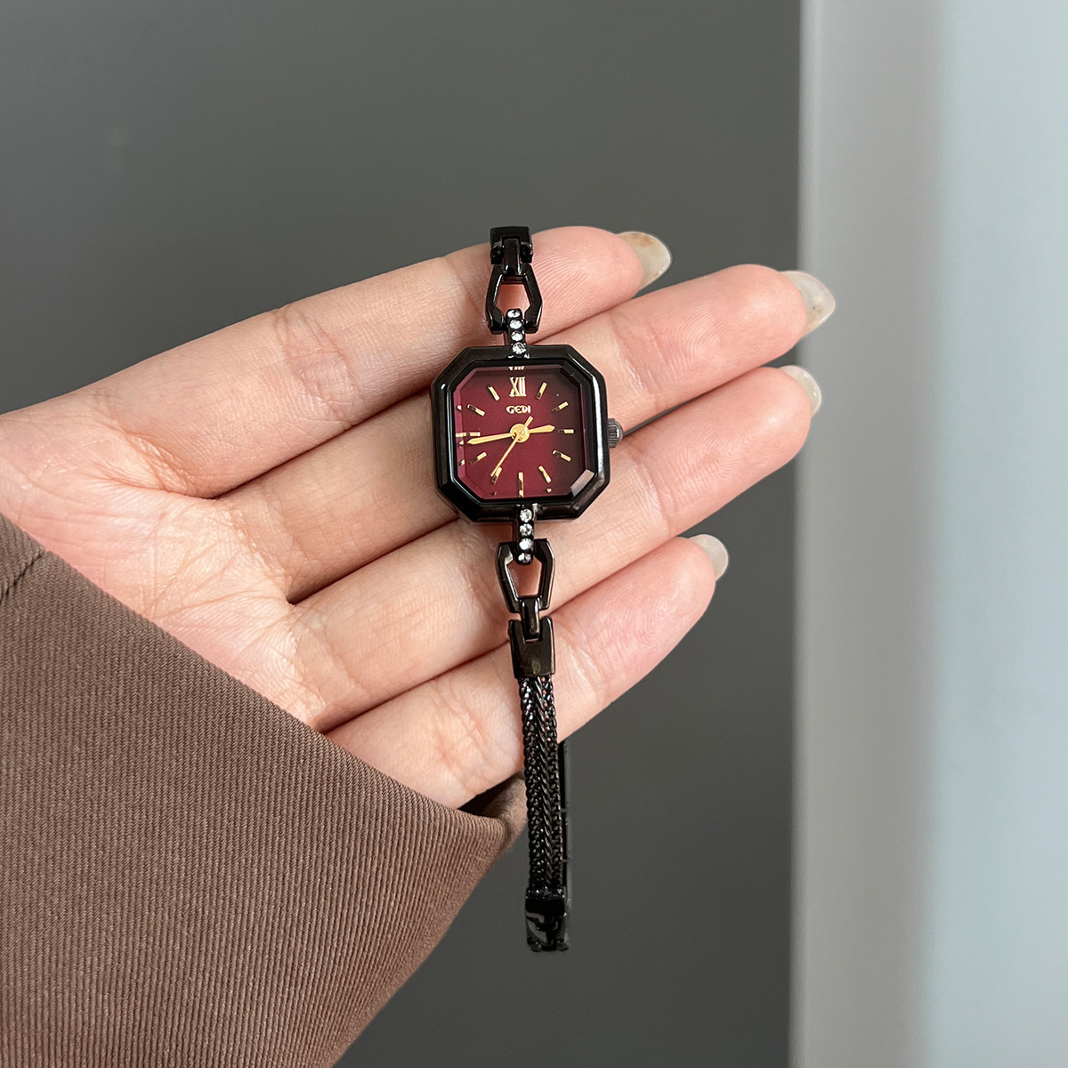 Square Fashionable Exquisite H - Luxury Watch Value recension och pris