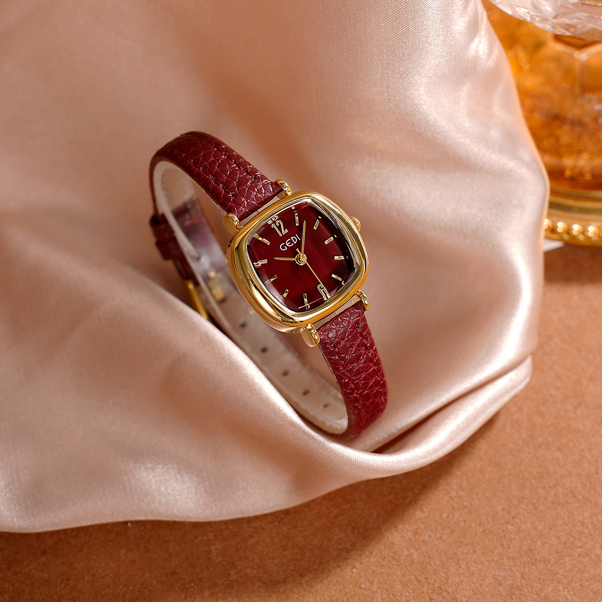 UTHAI 61018 CQ490 Simplicity,  - Luxury Watch Value recension och pris