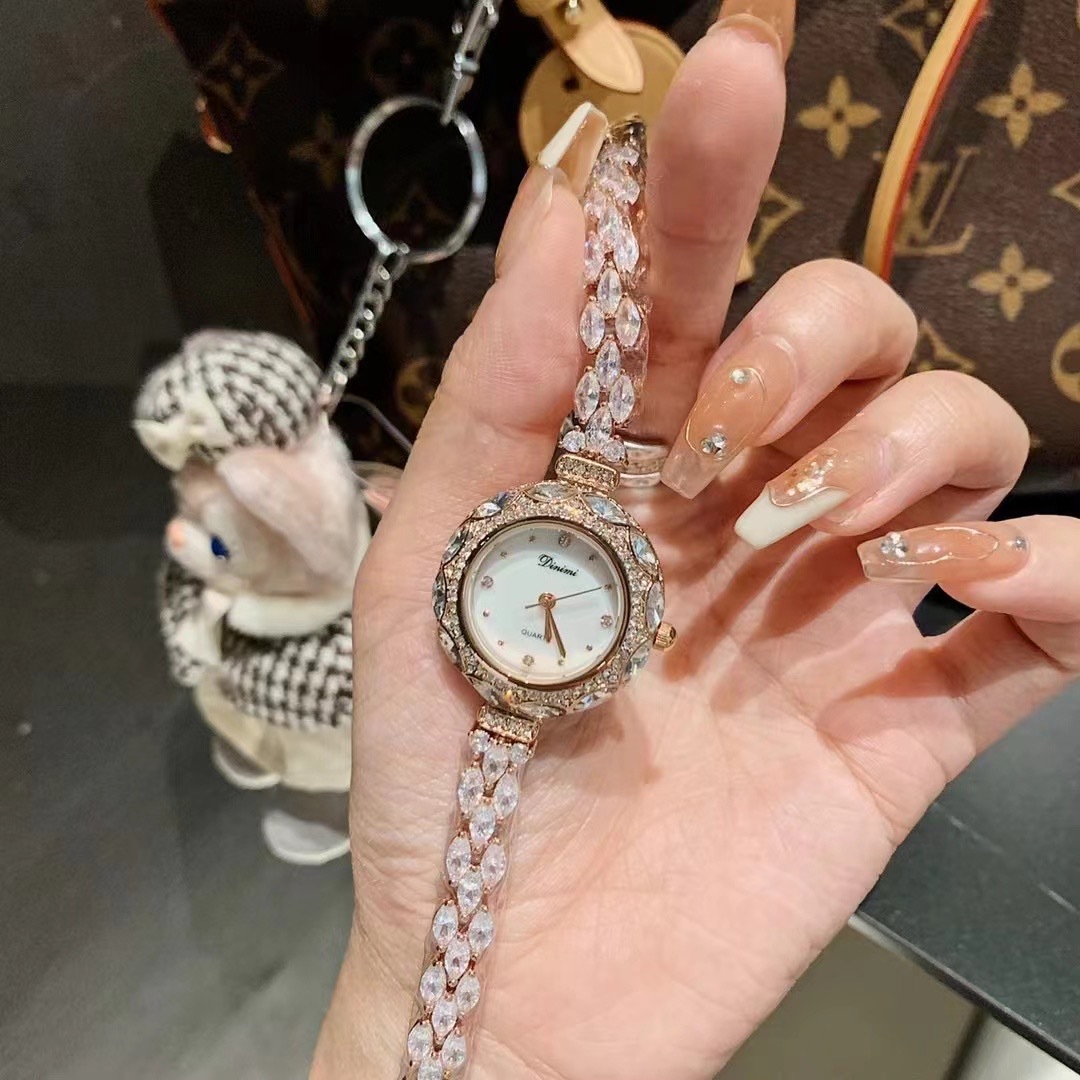 Exquisite and stylish Korean-s - Luxury Watch Value recension och pris